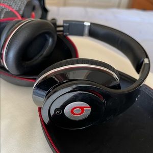 Beats by Dr. Dre Studio